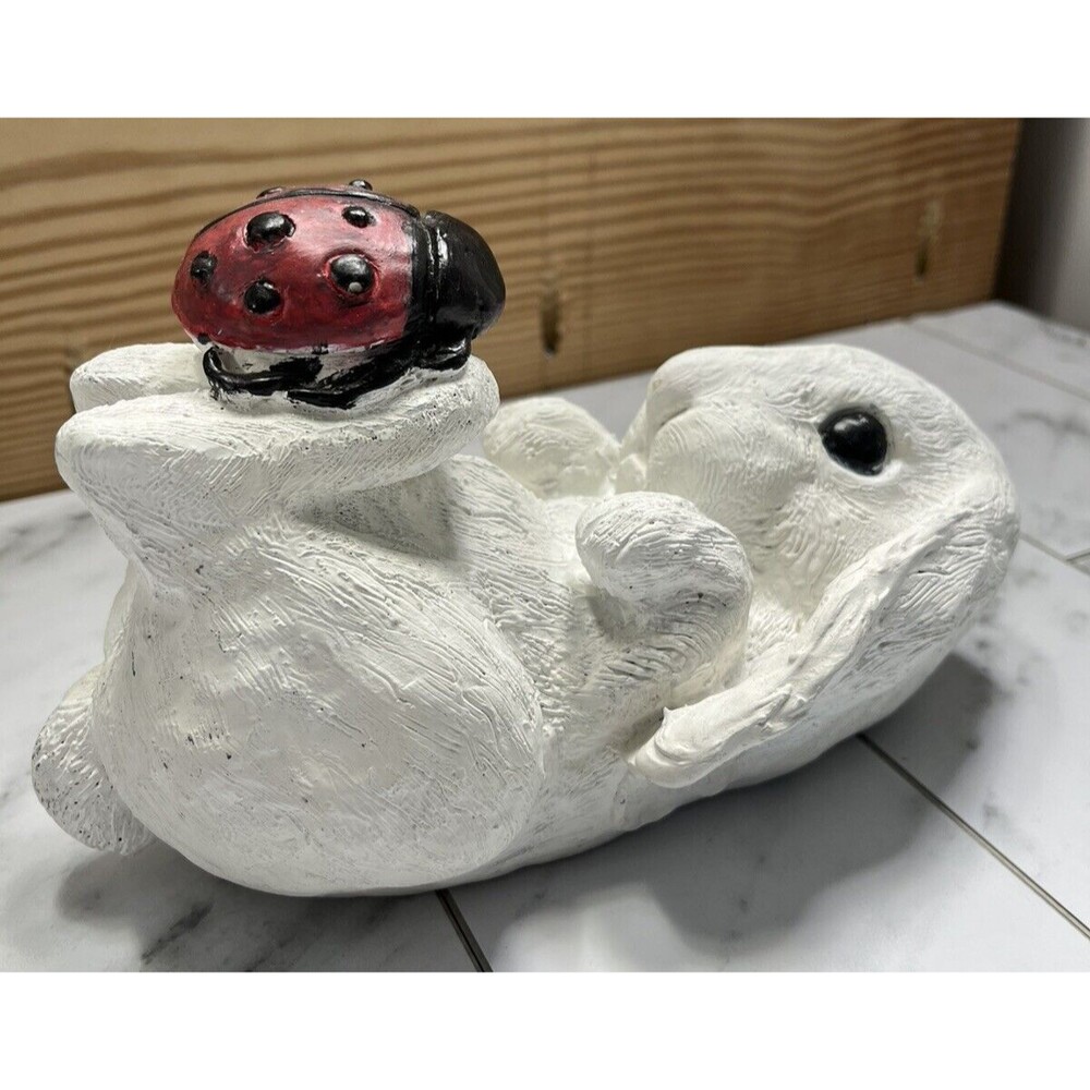 White Bunny With Ladybug Hide A Key Faux Rock Resin Vintage * READ